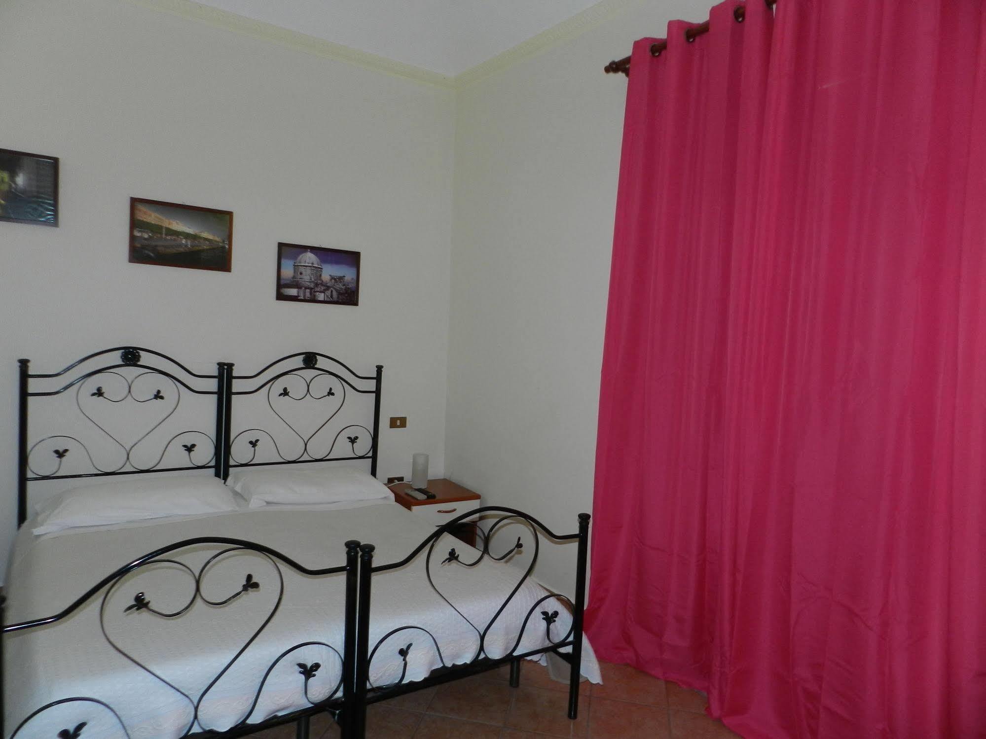 סירקוזה Olimpo Residence מראה חיצוני תמונה