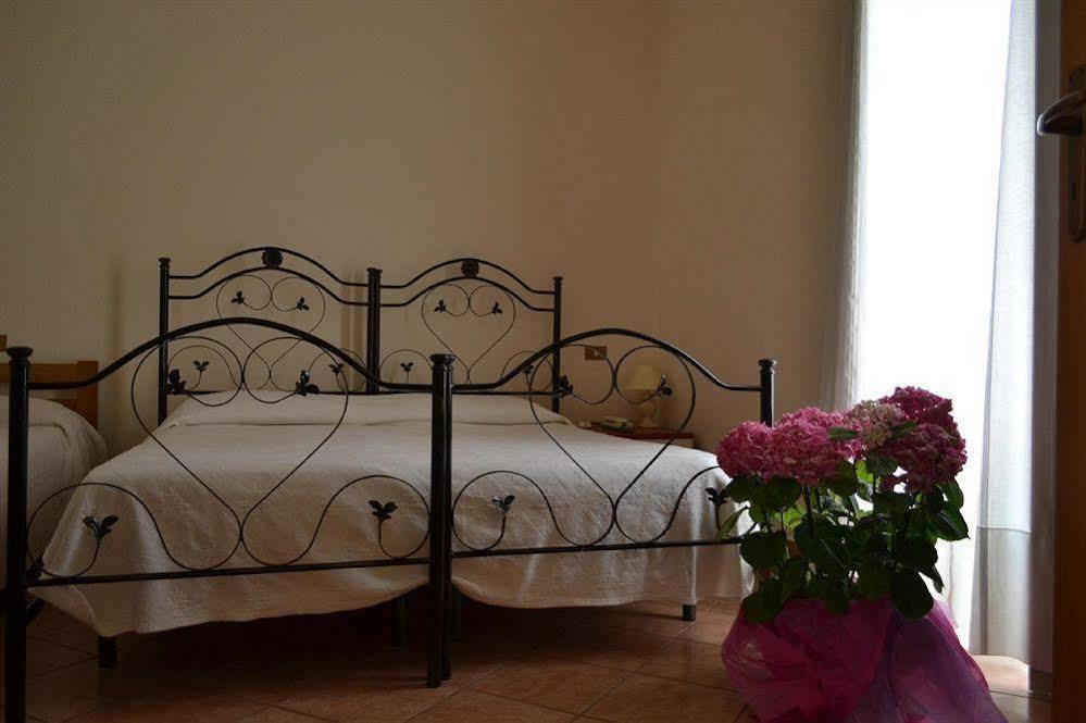 סירקוזה Olimpo Residence מראה חיצוני תמונה